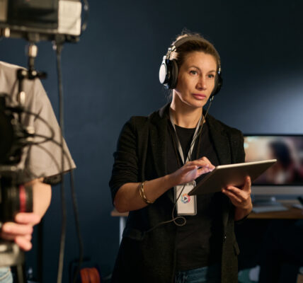Producent filmowy – kluczowa rola w świecie kina 5 Producent-filmowy.jpg