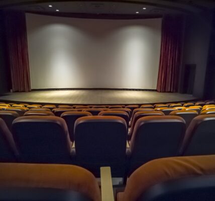 Polscy reżyserzy, którzy zmienili historię kina 4 movie theater 2025 03 05 05 11 35 utc