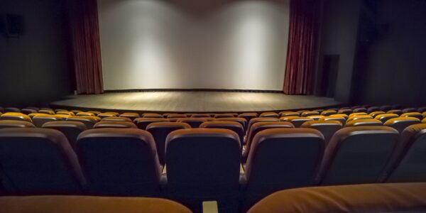 Polscy reżyserzy, którzy zmienili historię kina 8 movie theater 2025 03 05 05 11 35 utc